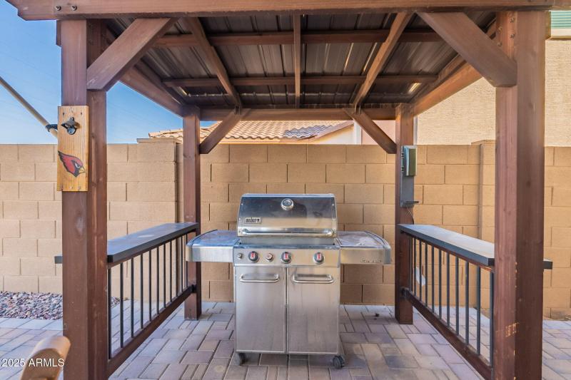 44-web-or-mls-Raymond-44