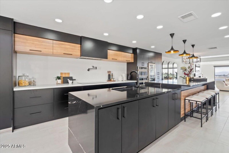 KITCHEN TOWARD SOUTHERN VIEW