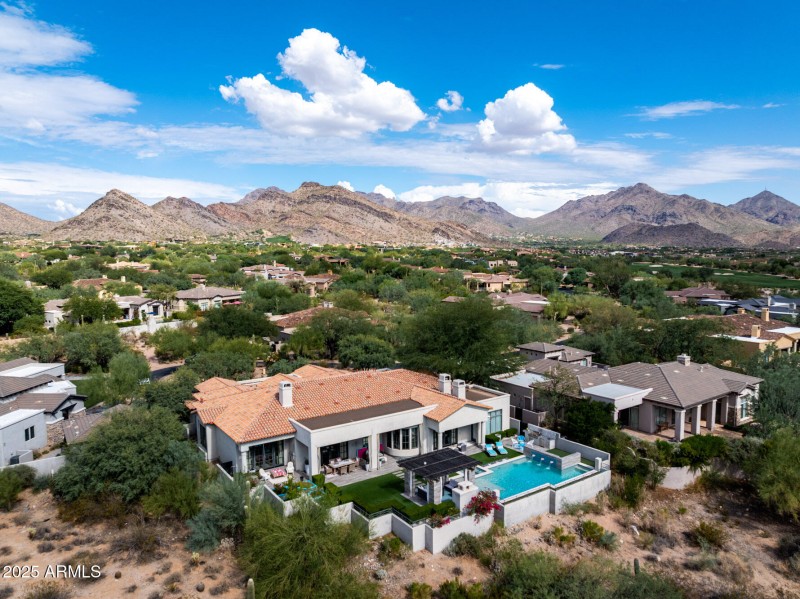 MLS - 9290 E Thompson Peak - 102 - Scott