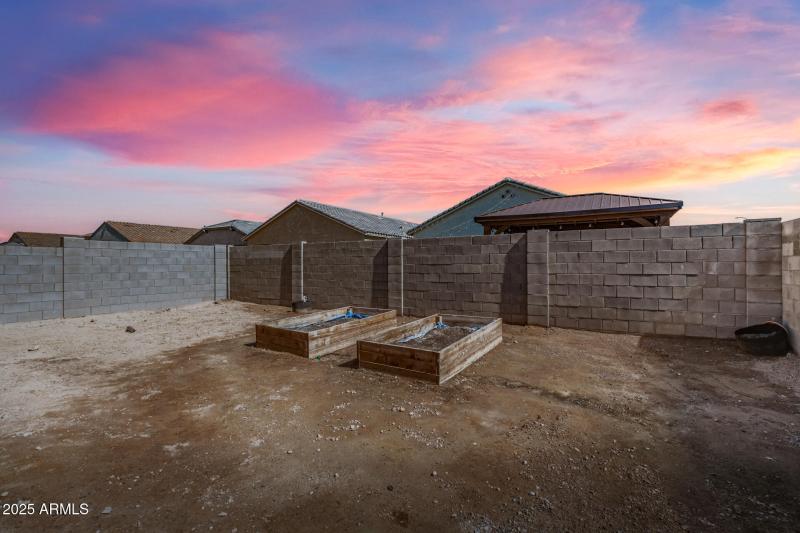 ENJOY BACKYARD SUNSETS FROM YOUR PATIO