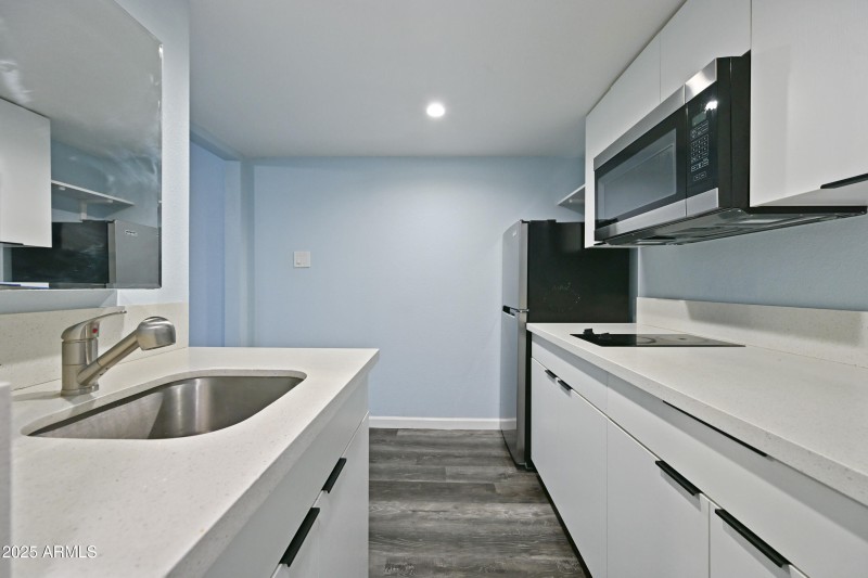 11-3025N32S38-ocupix