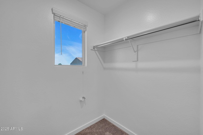 28-web-or-mls-896A1610