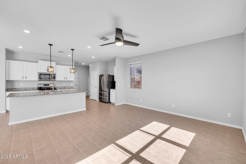 62-web-or-mls-896A1858