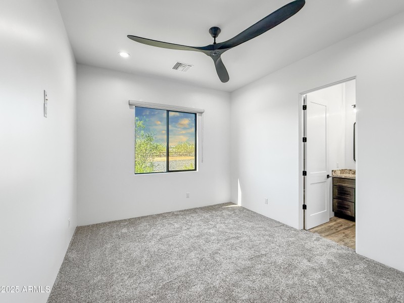 Guest Room w/ Jack & Jill Access