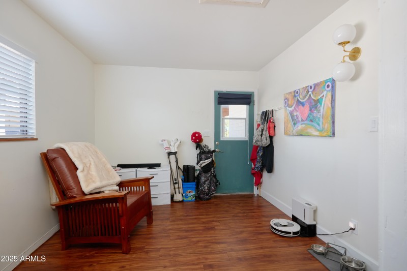 PropertyImageCo_4226N84thPl_WEB_4