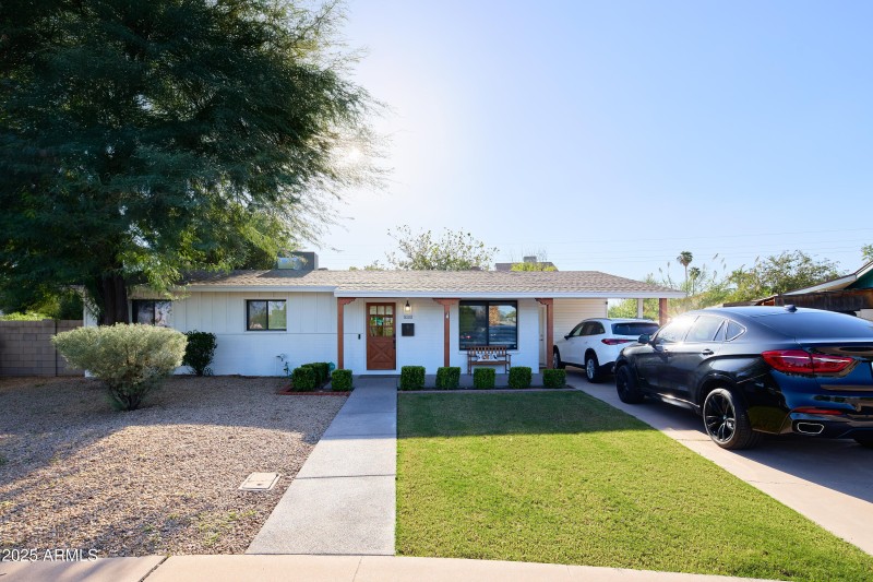 PropertyImageCo_4226N84thPl_WEB_16