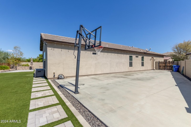 Basketball/Sport Court