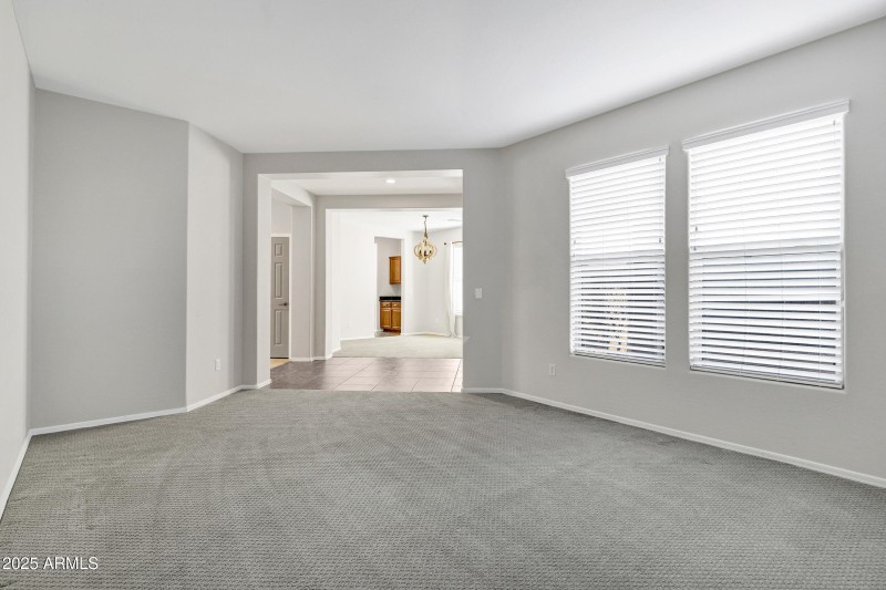 25686 N Sandstone Way-8