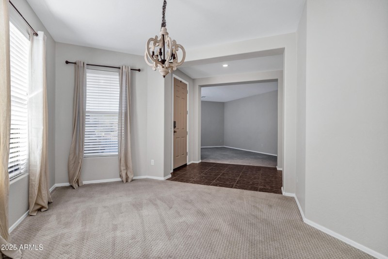 25686 N Sandstone Way-10