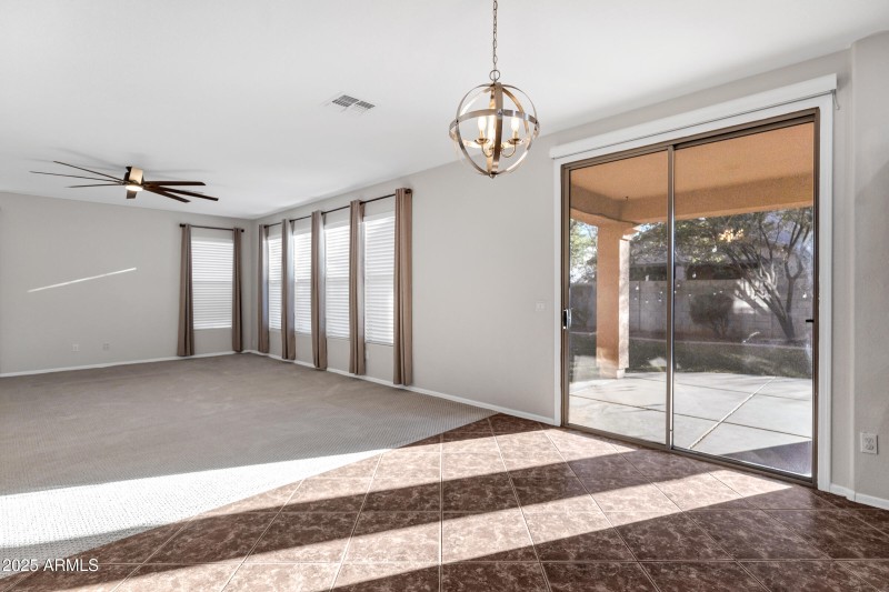 25686 N Sandstone Way-16