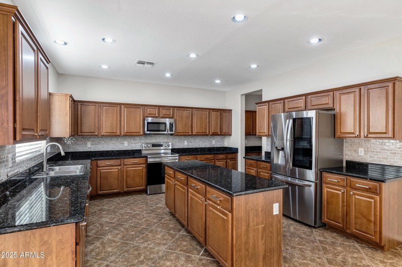 25686 N Sandstone Way-18