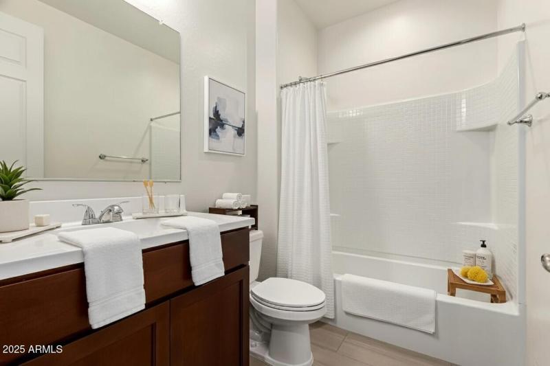 Bathroom Virtual Staging
