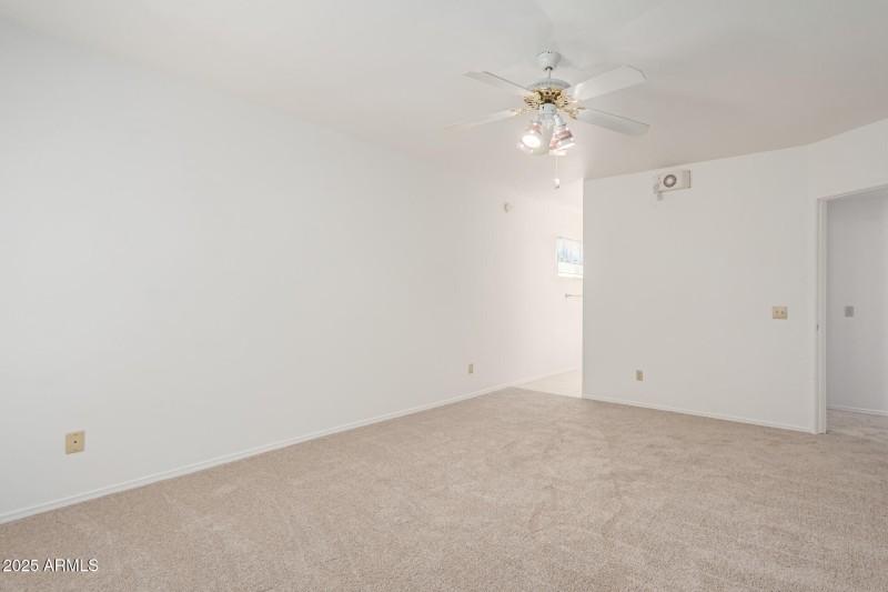 1531 E Buena Vista Dr