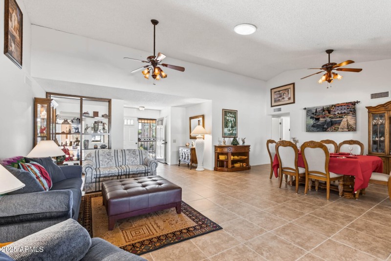 18_21610_N_Sunglow18_mls