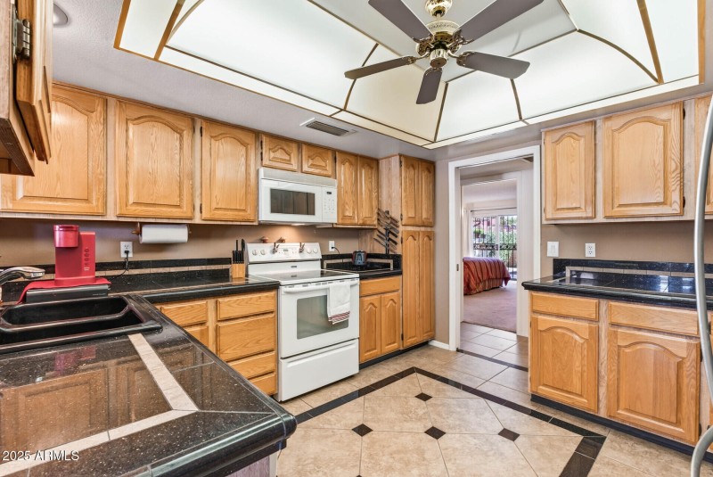 27_21610_N_Sunglow27_mls