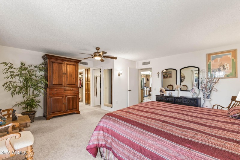 48_21610_N_Sunglow48_mls