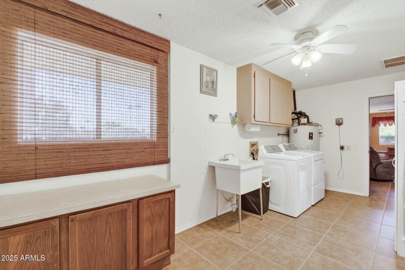 62_21610_N_Sunglow62_mls