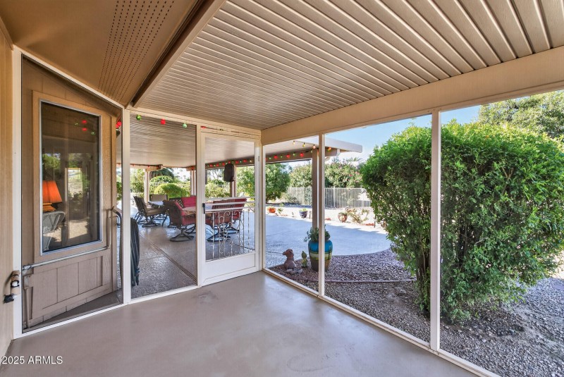 70_21610_N_Sunglow70_mls