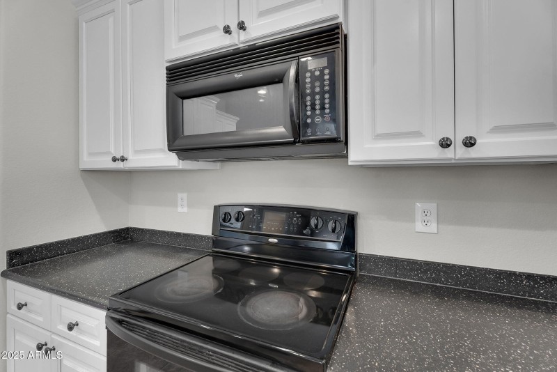 011_15-web-or-mls-oak_rd-15_553