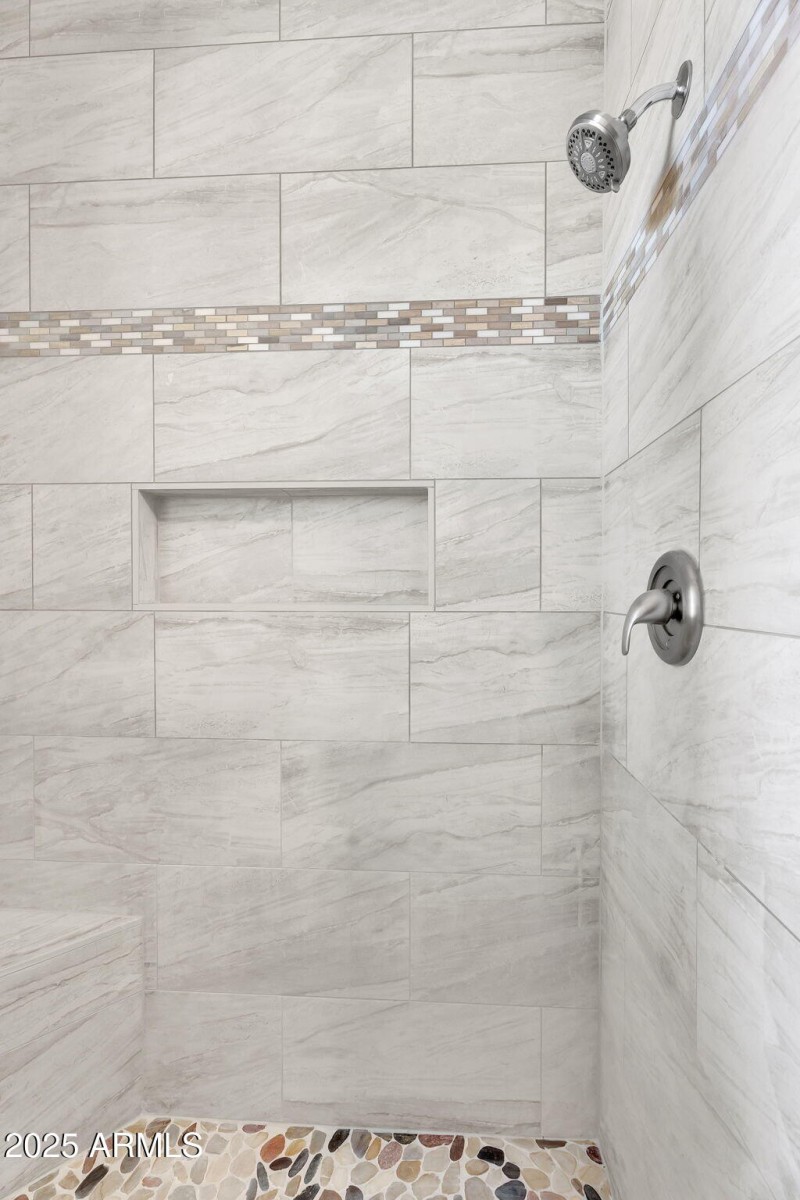 019_27-web-or-mls-oak_rd-43_822