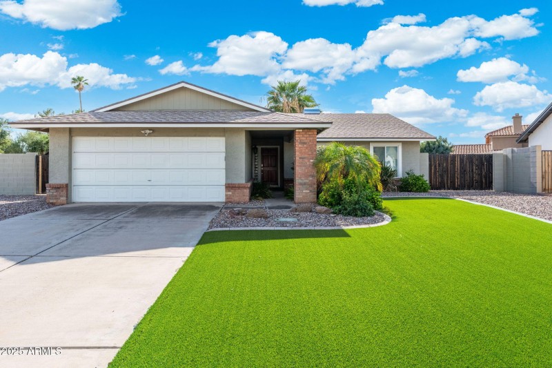 2) 63672-68f710b802bc3