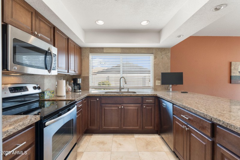 7) 63672-68f710b717979