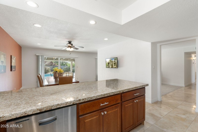 9) 63672-68f710b532ecc