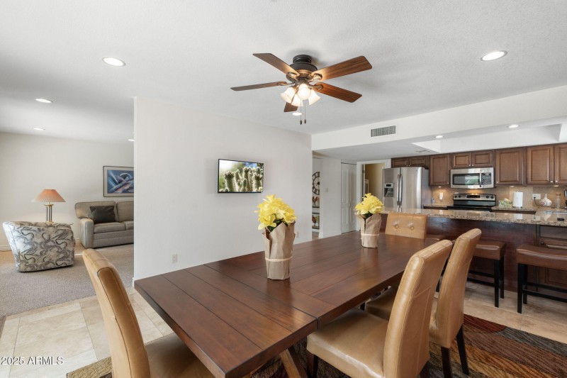 12) 63672-68f710b60601c