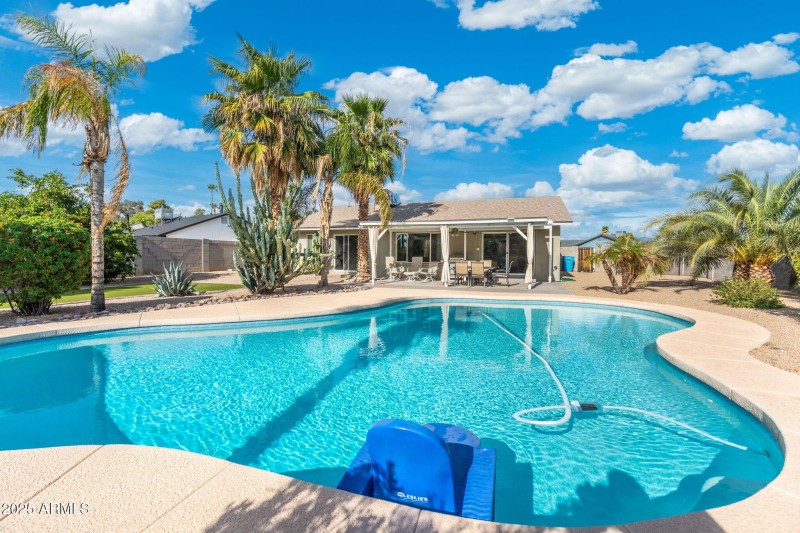 28) 63672-68f710b8e82c0