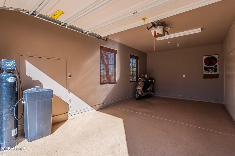 Private 1 Car Garage