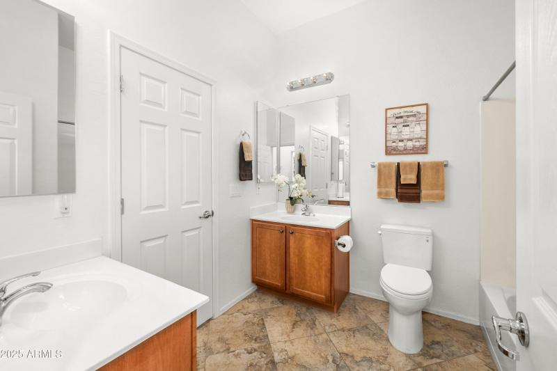 18115-E-Via-Jardin-40