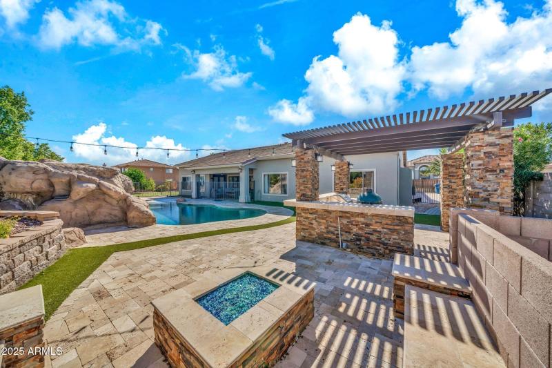 13204 W San Miguel Ave-42