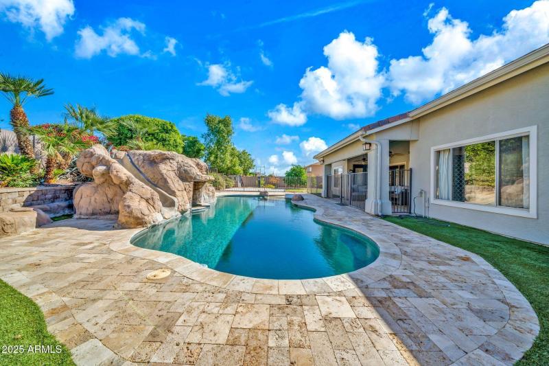 13204 W San Miguel Ave-54