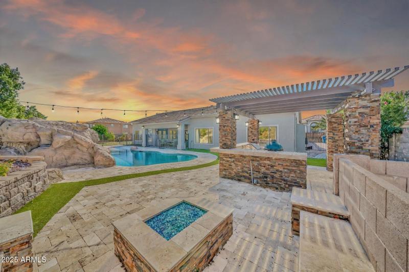 13204 W San Miguel Ave VT 2