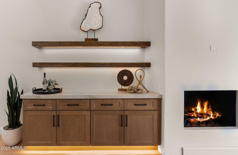 20-web-or-mls-Great Room6