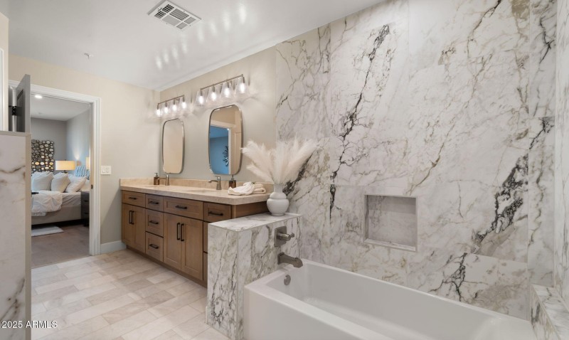 30-web-or-mls-Great Room15