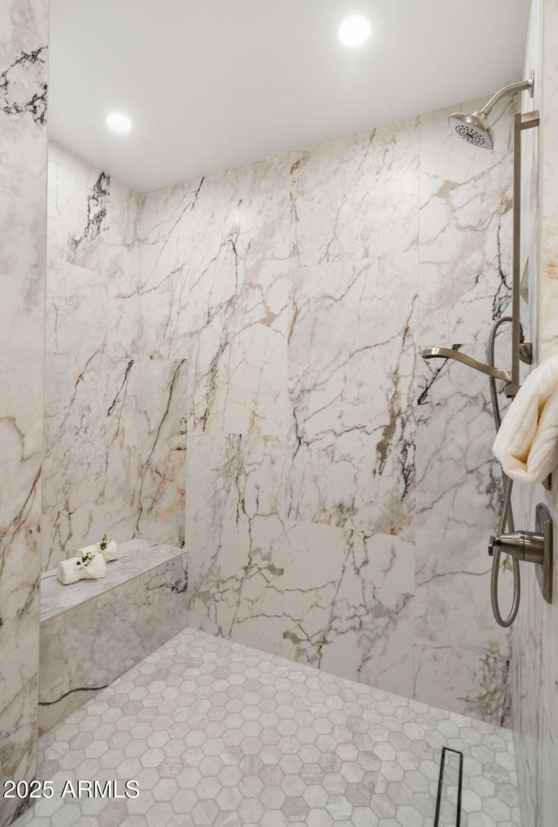 32-web-or-mls-Great Room16