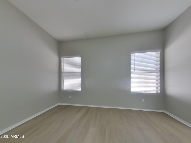 5_pc_hqqWmcv4qF_rl8fph2I3F_layout_0