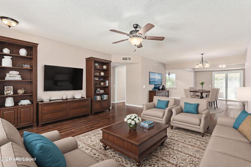 09-Pine - Living Room - Standard - 8