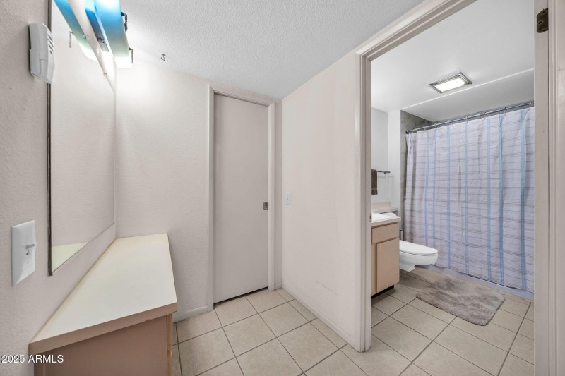 20018 N Lake Forest Dr-19