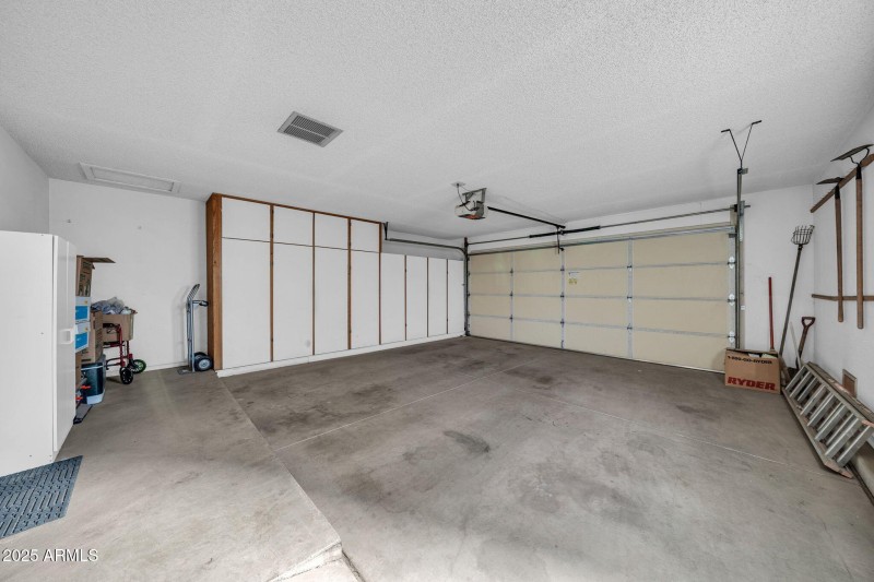 20018 N Lake Forest Dr-26