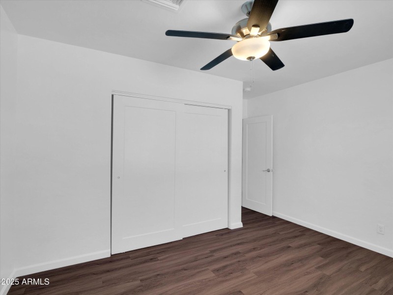 16-4337 E Wilshire Dr-16