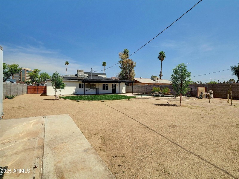 38-4337 E Wilshire Dr-38