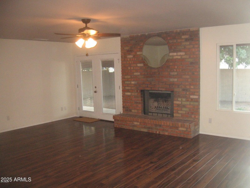 20151204041352196967000000-o