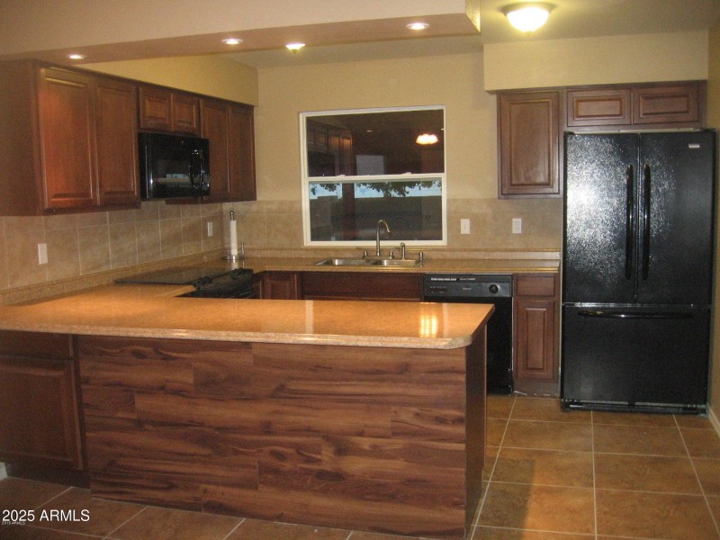 20151204041141966834000000-o