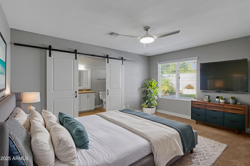 5802-Gelding-Dr-22 - Bedroom - Modern -