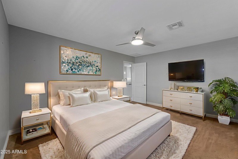 5802-Gelding-Dr-23 - Bedroom - Luxury -