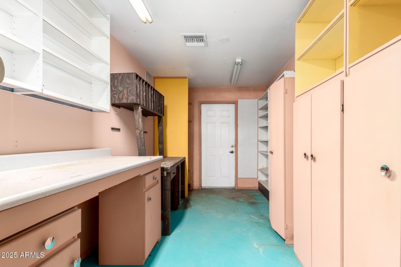 Extra Room in Garage