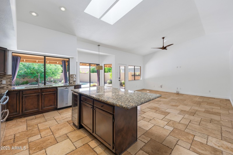 5903 E Paradise Lane-12