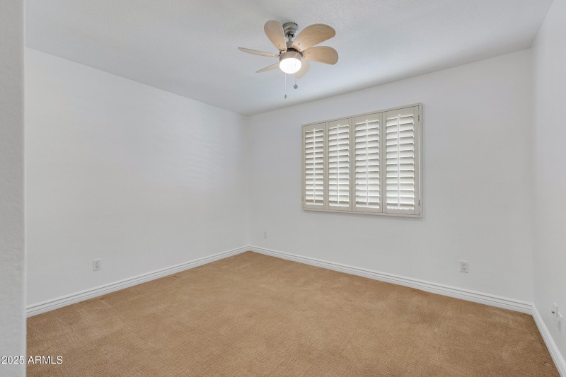 5903 E Paradise Lane-25